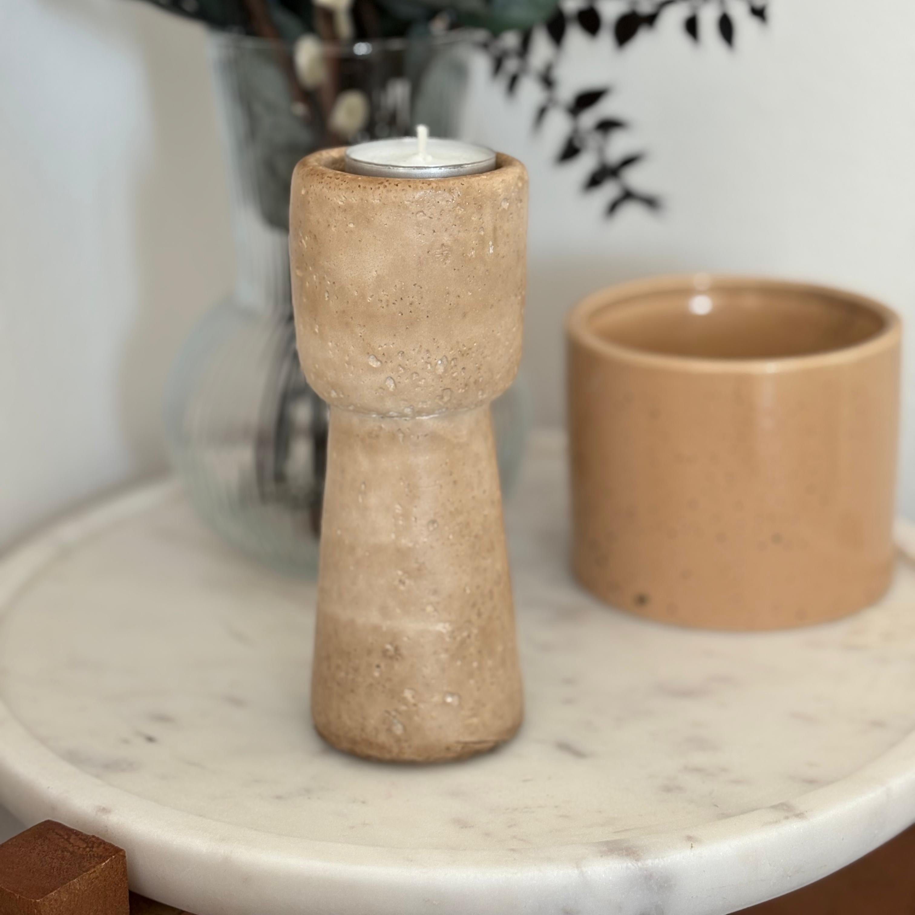 Kerzenhalter aus Steingut